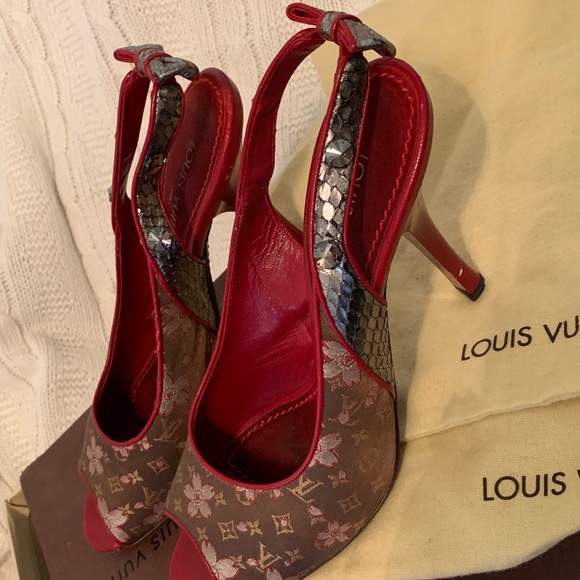 Louis Vuitton monogram cherry heels - Picture 2 of 8